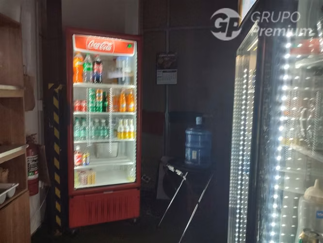 Local en venta con equipamiento y patentes activas 560 MILLO