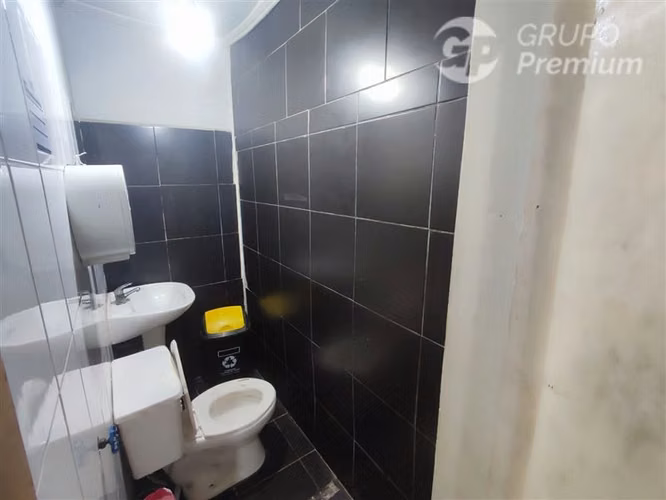 Local en venta con equipamiento y patentes activas 560 MILLO