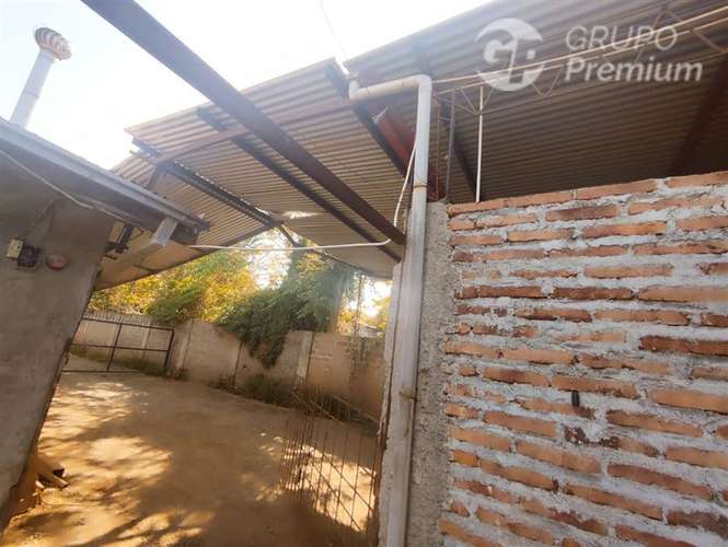 Amplia Propiedad con Potencial Comercial - Imagen 26