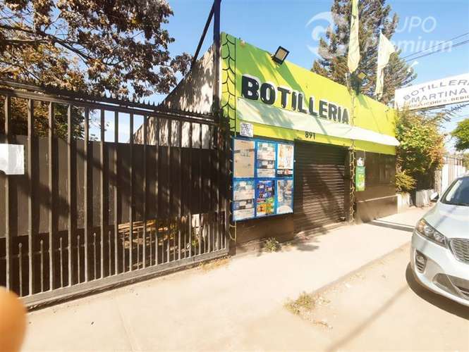 Amplia Propiedad con Potencial Comercial - Imagen 35