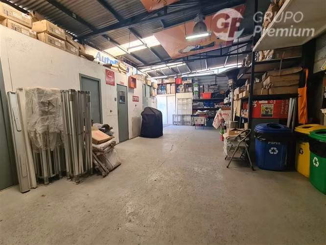 Casa en venta en La Cisterna uso habitacional u oficinas