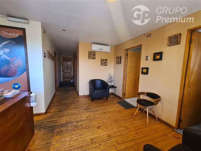 Casa en venta en La Cisterna uso habitacional u oficinas