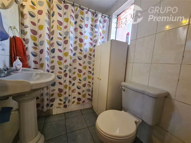 Casa en venta en La Cisterna uso habitacional u oficinas