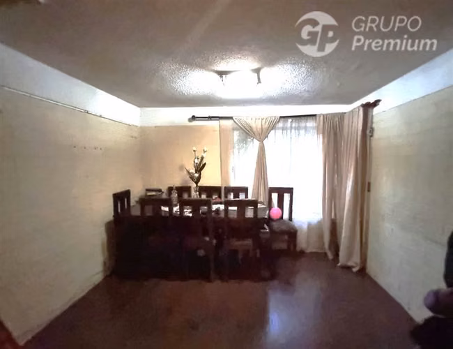 Casa en Amplio terreno 260m2, 3D, 2B, TERRAZA