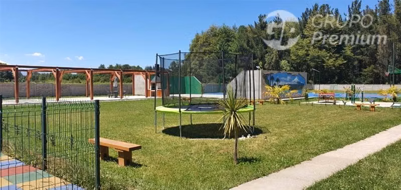 Vendo Complejo Turístico en Villarrica con gran potencial.