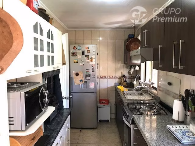 Parcela en venta Peñaflor con 2 casas piscina quincho 5D 4B