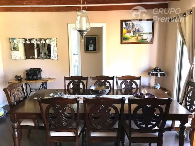Parcela en venta Peñaflor con 2 casas piscina quincho 5D 4B