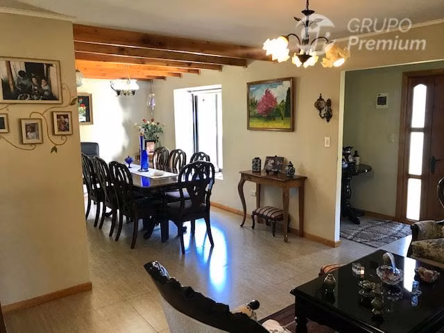 Parcela en venta Peñaflor con 2 casas piscina quincho 5D 4B