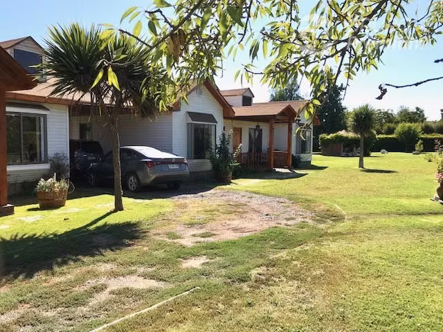 Parcela en venta Peñaflor con 2 casas piscina quincho 5D 4B