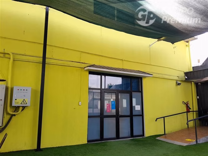 Industrial con 1365 m2 en venta en San Miguel