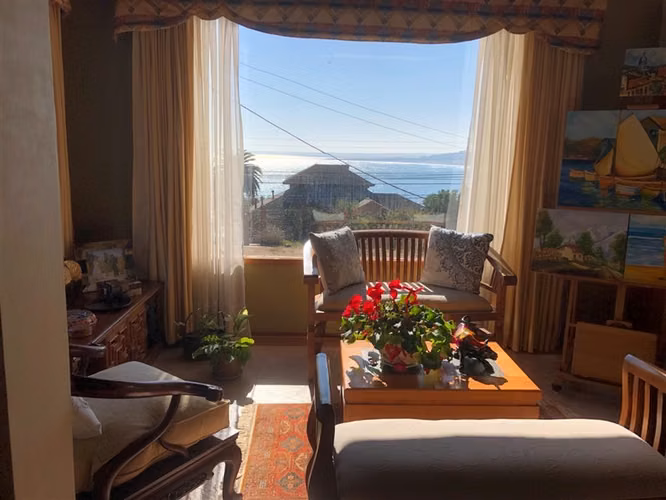 ESTUPENDA CASA CON VISTA AL MAR EN CONCÓN
