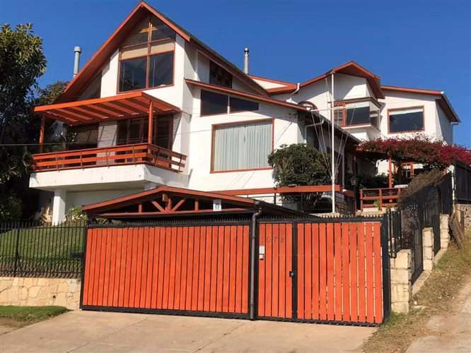 EXCELENTE OPORTUNIDAD ESTUPENDA CASA EN CONCÓN