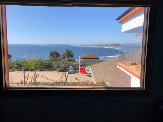 ESTUPENDA CASA CON VISTA AL MAR EN CONCÓN