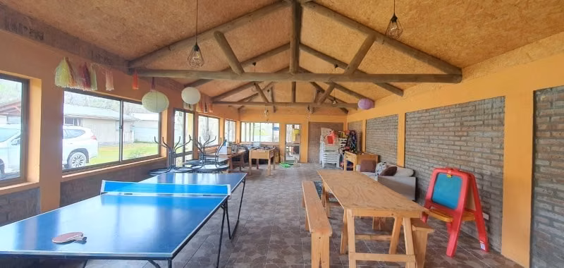 Hermosa Parcela con Casa, Piscinas, Quinchos y 4 Cabañas - Imagen 16