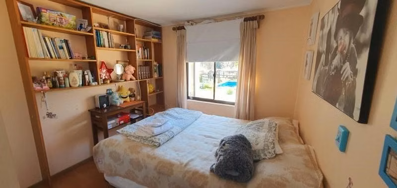 Hermosa Parcela con Casa, Piscinas, Quinchos y 4 Cabañas - Imagen 10