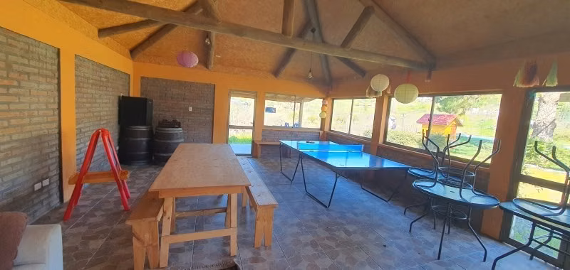 Hermosa Parcela con Casa, Piscinas, Quinchos y 4 Cabañas - Imagen 15