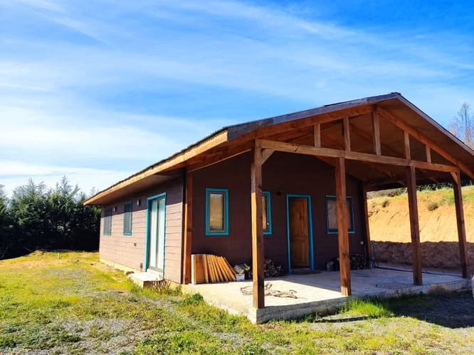 SE VENDE LINDA CASA 3D+2B+E EN QUILLÓN