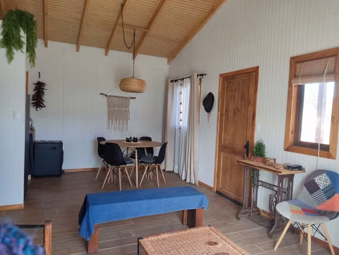 SE VENDE LINDA CASA 3D+2B+E EN QUILLÓN
