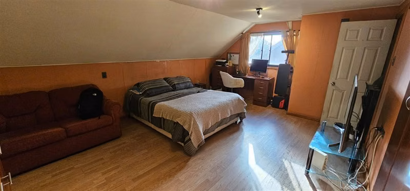 VENDO CASA EN TALCAHUANO, 4D/4B + GALPÓN DE USO COMERCIAL