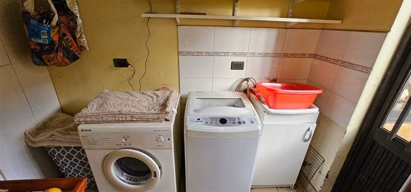 VENDO CASA EN TALCAHUANO, 4D/4B + GALPÓN DE USO COMERCIAL