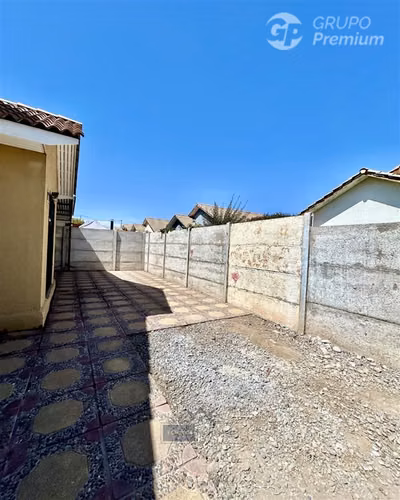 Casa en venta en Portones del Inca San Felipe. 3D-2B