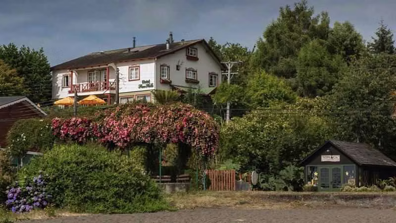 Hotel con arquitectura alemana tradicional (153105)