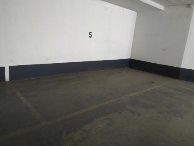 Estacionamiento en venta en Las Condes