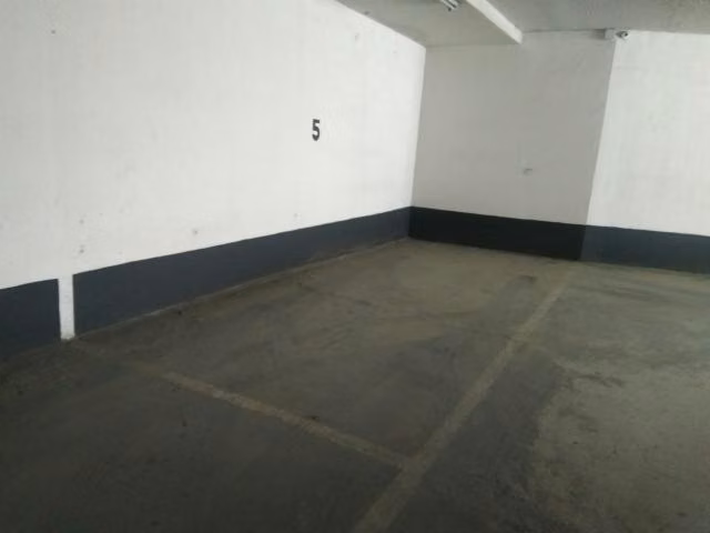 Estacionamiento en venta en Las Condes
