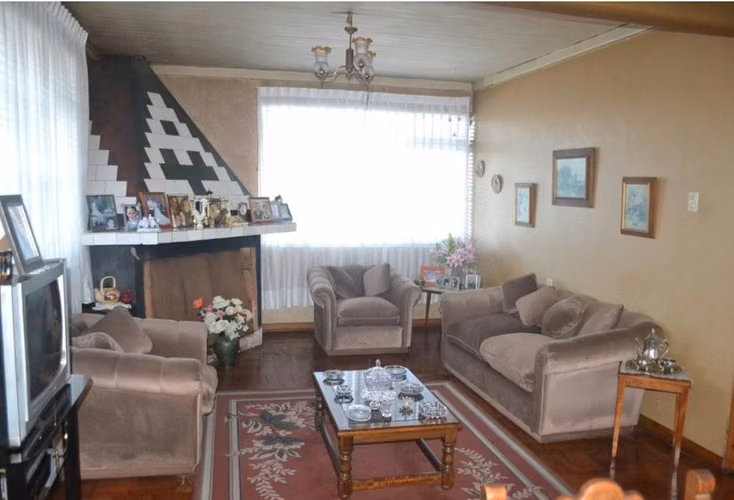 ARRIENDO DE CASA 3 PISOS, CERCA DEL CENTRO DE LA UNION