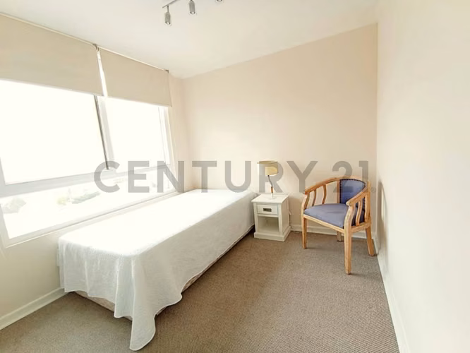 Se vende funcional departamento playa La Herradura