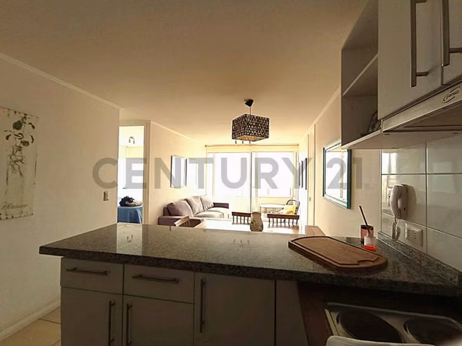 Se vende funcional departamento playa La Herradura