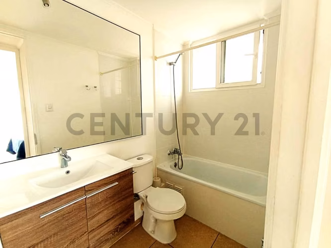 Se vende funcional departamento playa La Herradura
