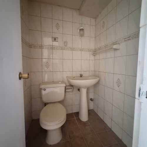 Oficina 48 en arriendo en Edificio Florencia, Centro de La Serena | 21 m², 2 Ambientes e Internet Incluido