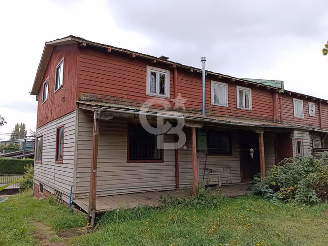 Casa Estratégica: Ideal Empresas amplio patio y  céntrica