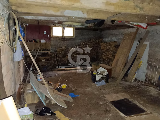 Casa Estratégica: Ideal Empresas amplio patio y  céntrica