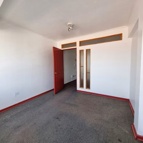 Oficina 42 en Arriendo en Edificio Florencia, La Serena Centro | 23 m² con Internet Incluido