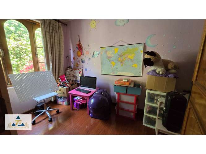 Nuevo Precio! Hermosa casa chilena con espectacular jardín aislado