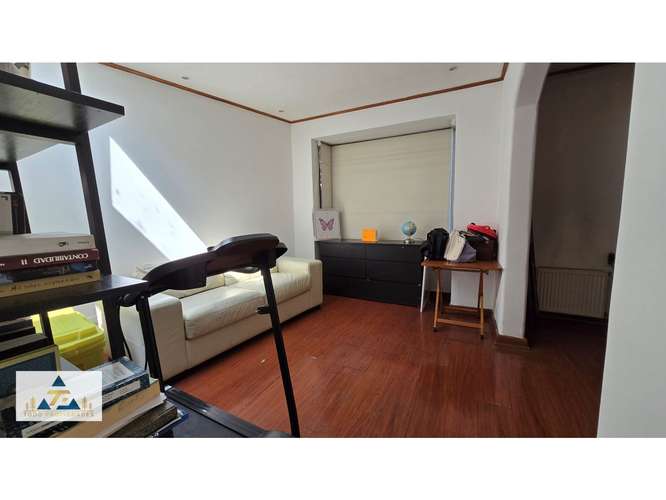 Nuevo Precio! Hermosa casa chilena con espectacular jardín aislado