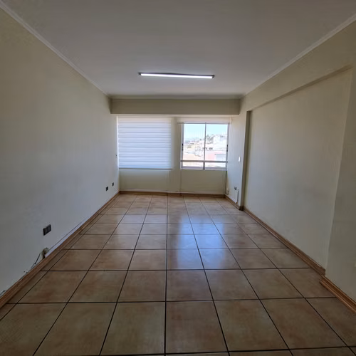 Oficinas 33-34 en Arriendo en Edificio Florencia, Centro de La Serena | 42 m² con Internet Incluido