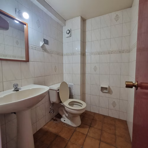 Oficina 47 en Arriendo en Edificio Florencia, Centro de La Serena | 21 m² con Internet Incluido