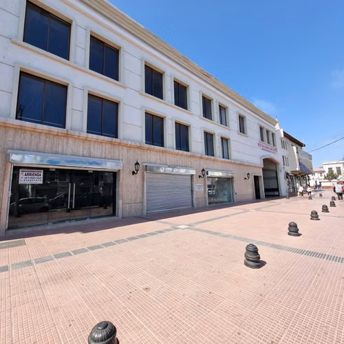 Locales Comerciales y Oficinas en Arriendo en Edificio Balmaceda | Centro de La Serena