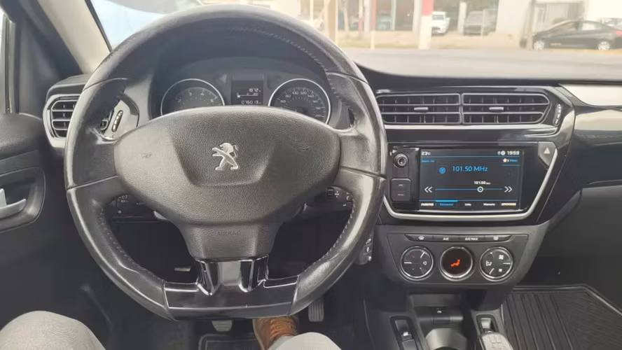 Peugeot301 HDI 92HP 1.6 MT 1.6 • 4x2 • Mecánica • 2022