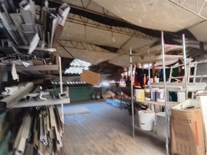 INVIERTA EXCELENTE Casa ,con Bodega y Local bien arrendado