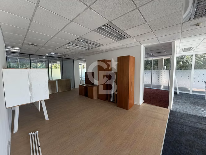 Oficina de 270,3 m2 habilitada en Ciudad Empresarial