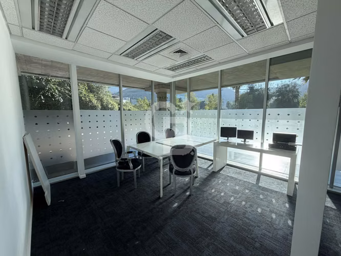 Oficina de 270,3 m2 habilitada en Ciudad Empresarial