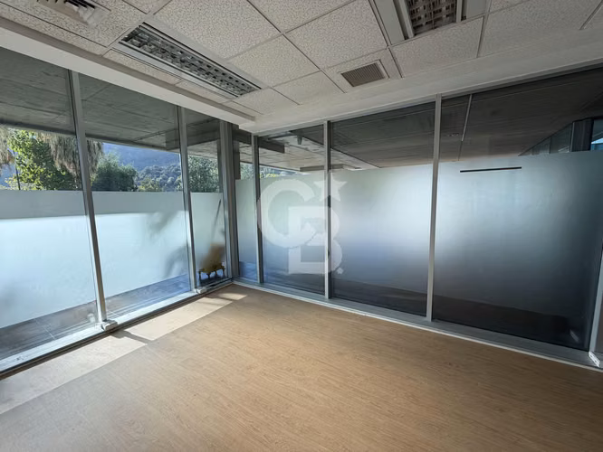 Oficina de 270,3 m2 habilitada en Ciudad Empresarial