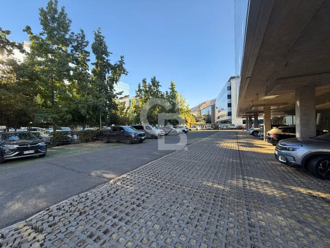Oficina de 270,3 m2 habilitada en Ciudad Empresarial