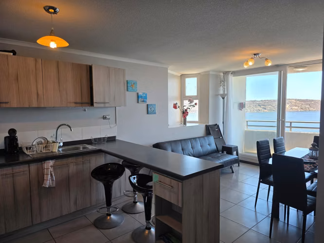 ARRIENDO DEPARTAMENTO AÑO CORRIDO EN PRIMERA LÍNEA CON VISTA AL MAR