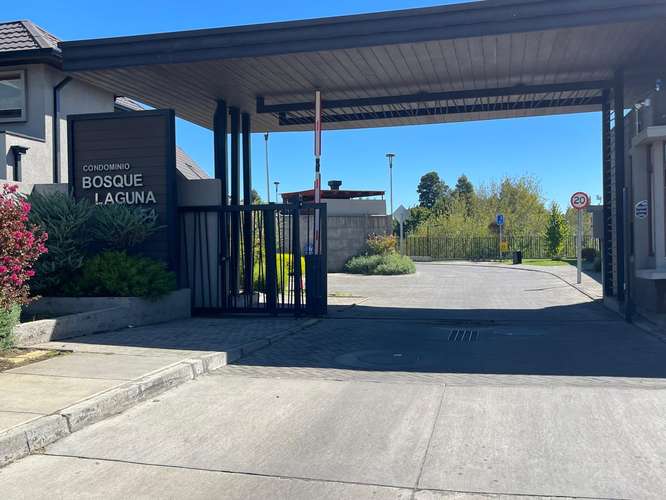 SE VENDE HERMOSA CASA