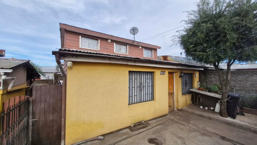 CASA DE 4 DORMITORIOS EN VILLA ANDINA SECTOR PEDRO DE VALDIVIA